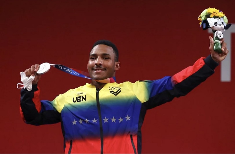 Tokio 2020 - ¡Medalla para Venezuela! ¡Julio Mayora se cuelga la plata en halterofilia! - IMG