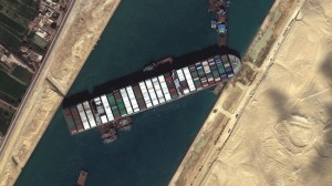 Desbloquean el Canal de Suez - Anahid Bandari de Ataie