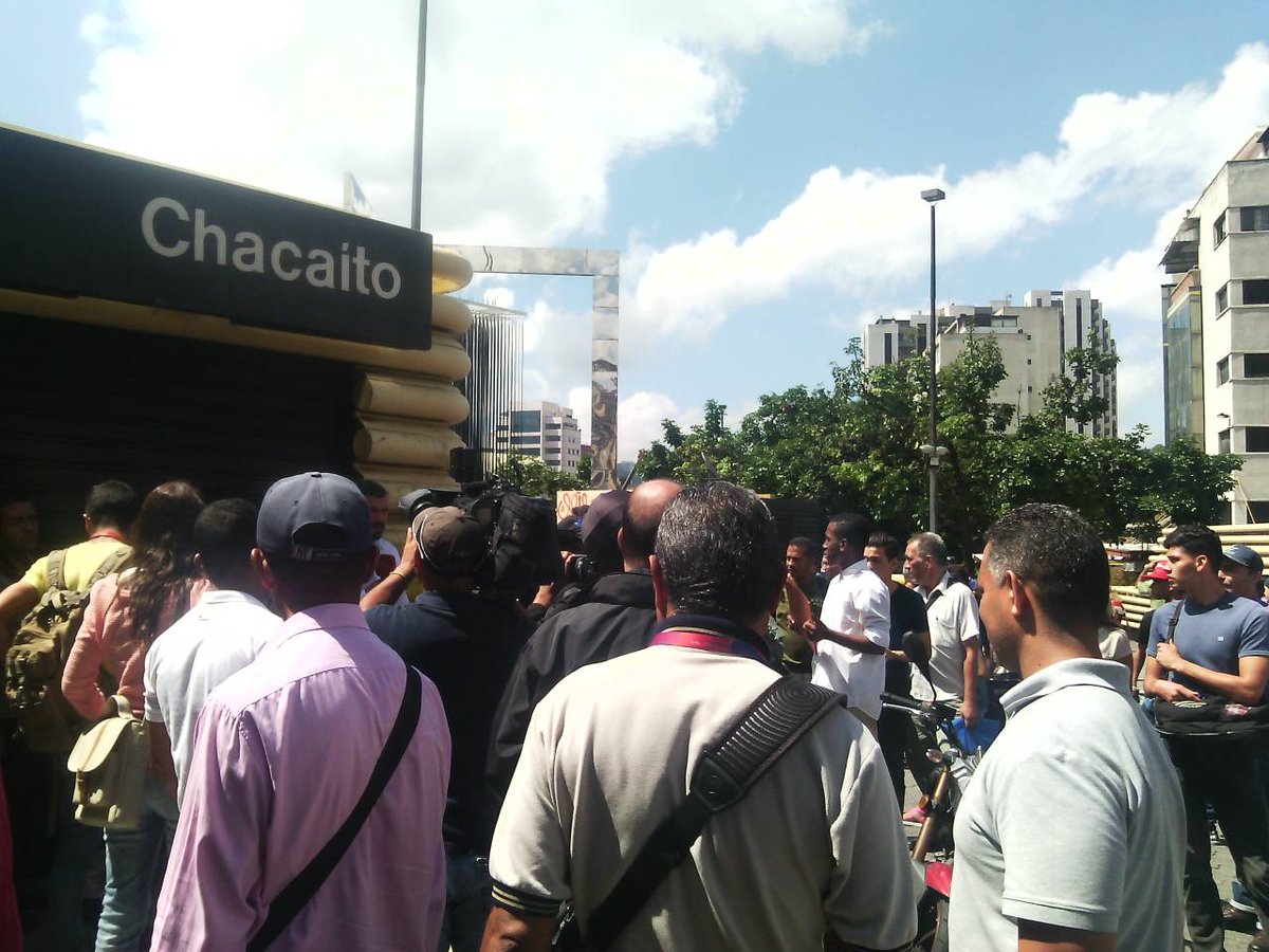 Diputados protestaron frente CNE