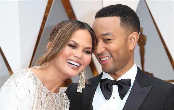 CHISMEANDO-DATEANDO-CHRISSY