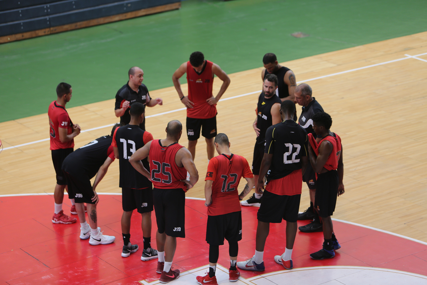 Dateando - Jorge Hernández Fernández - Guaros de Lara, a por la final de la Liga Nacional de Baloncesto - FOTO