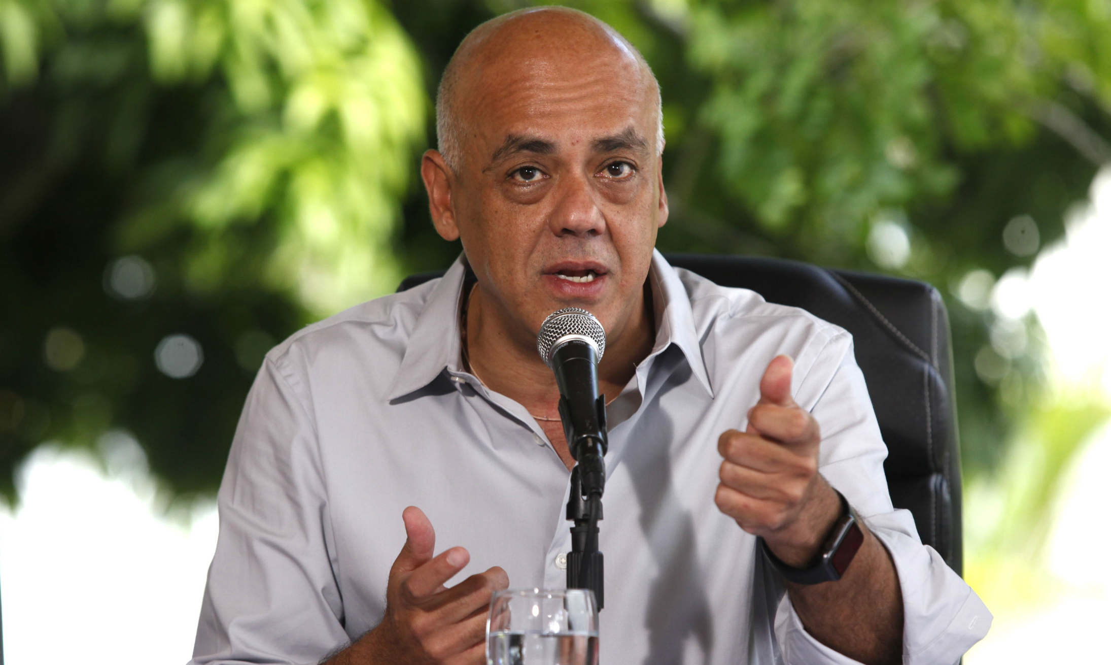 DateandoJorgeRodriguez-Dialogo-en-Venezuela