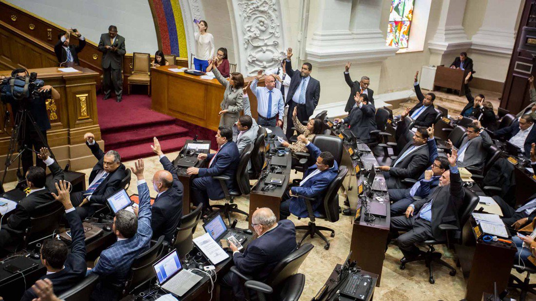 DATEANDO-DATAZO-AN-MERITO-MADURO