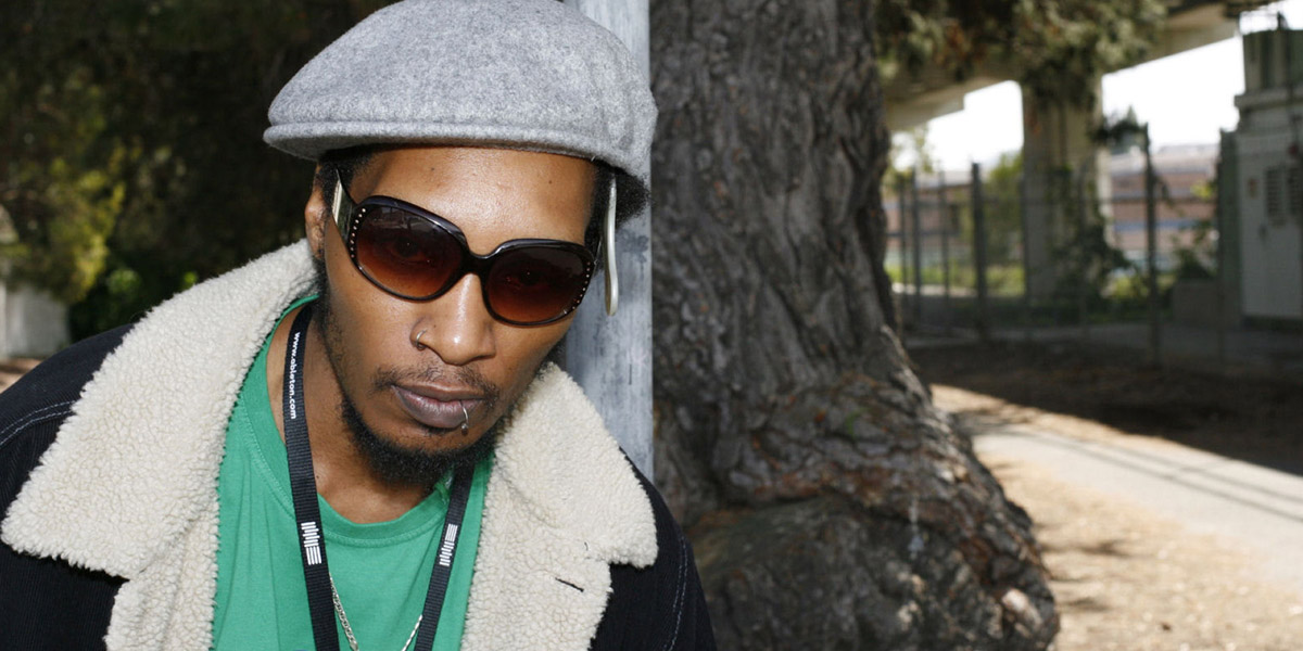 dateando - rapero gorillaz hospital - foto