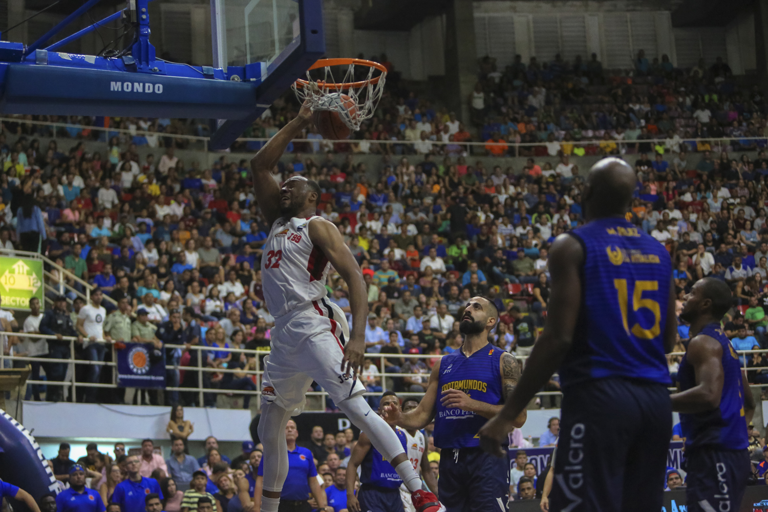 Jorge Hernandez Fernandez - Guaros nivela la serie final con Trotamundos