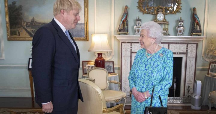 El primer ministro británico Boris Johnson indicó que tratará de lograr que el Reino Unido llegue a un acuerdo para dejar la UE