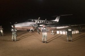 Dateando - Interceptado avión por presuntamente transportar droga colombiana - FOTO