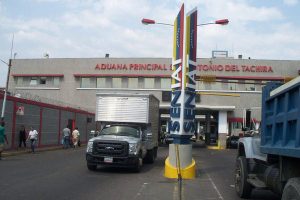 Restablecer el paso comercial fronterizo es vital para trabajadores aduaneros del Táchira