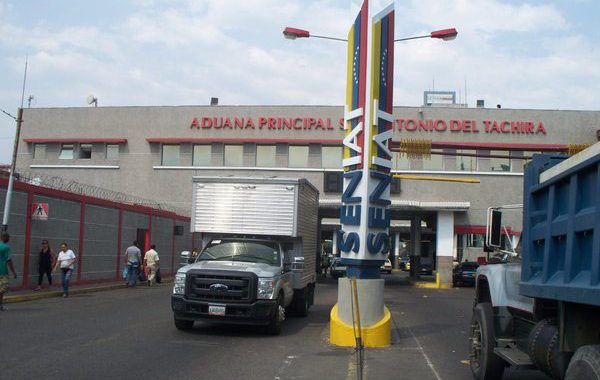 Restablecer el paso comercial fronterizo es vital para trabajadores aduaneros del Táchira
