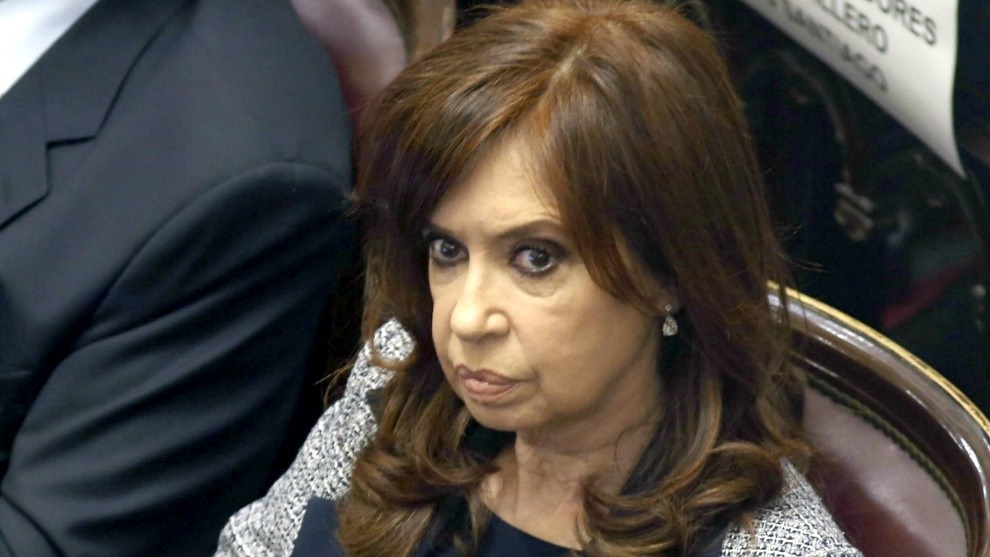 Vicepresidenta de Argentina se enfrenta a un juicio oral