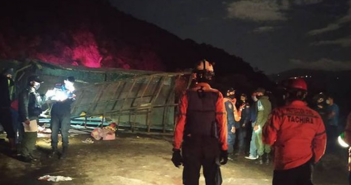 Cifra de víctimas del accidente vial ocurrido en Táchira subió a 10