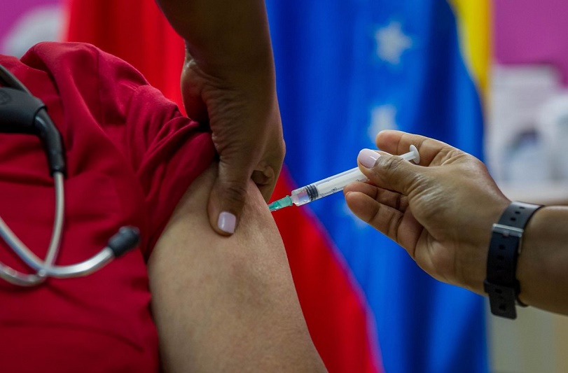 Gabriela Servilia Jiménez Ramírez - Vacunarse contra el COVID es una responsabilidad colectiva - FOTO