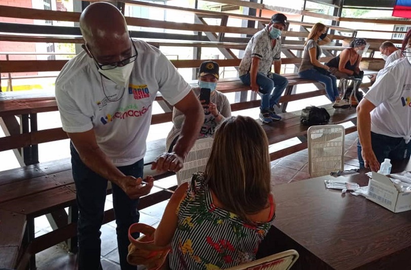 Gabriela Jiménez - Inicia monitoreo de inmunogenecidad de voluntarios vacunados con Abdala - FOTO