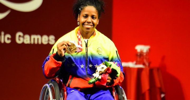 Juegos Paralímpicos ¡Clara Fuentes gana primera medalla para Venezuela! - FOTO