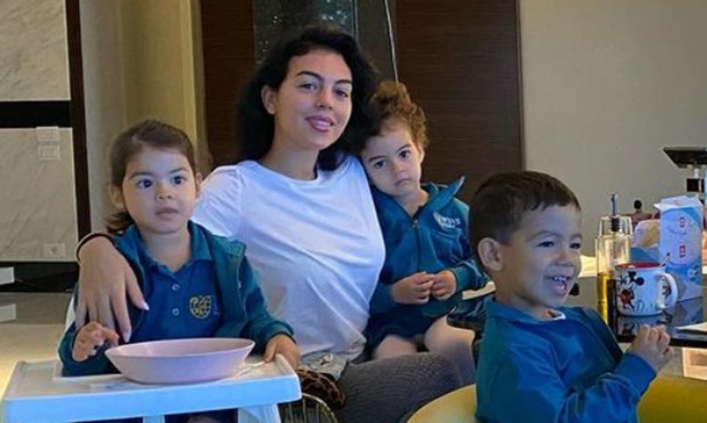 Georgina Rodríguez junto a sus hijos