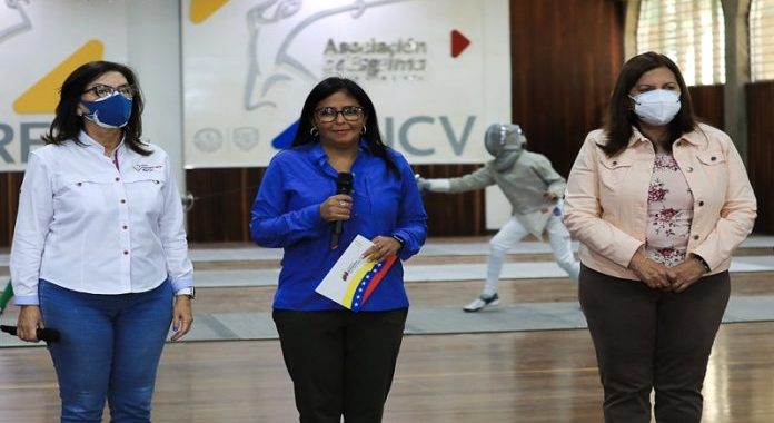 Espacios de la UCV están siendo recuperados, informó Delcy Rodríguez