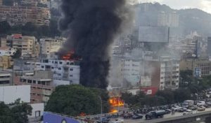 Incendio en Colinas de Bello Monte causó conmoción en la ciudadanía