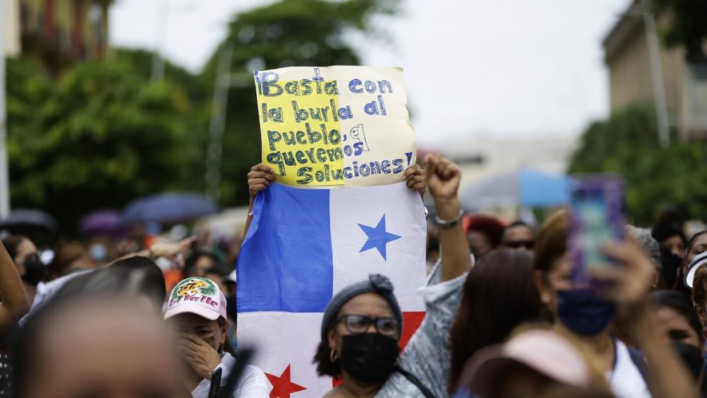 Panamá vive su segunda semana de protestas por el alza de precios del combustible y cesta básica