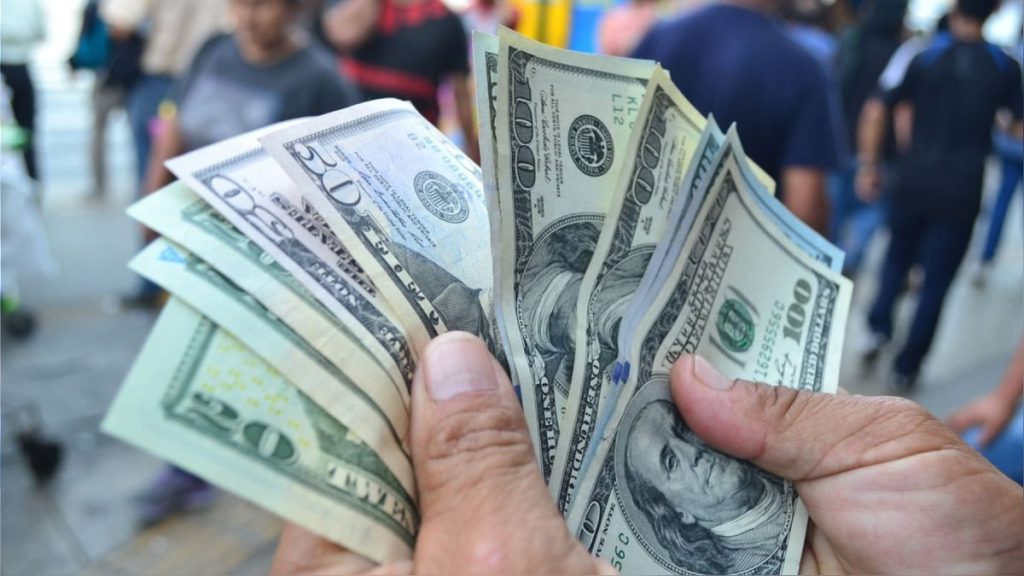 El dólar sube abriendo la mañana de este 16 de febrero