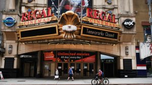 Cierran más cines de Regal Cinemas