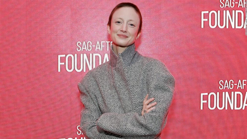 ¿Por qué cuestionan la sorpresiva nominación al Oscar a Andrea Riseborough?