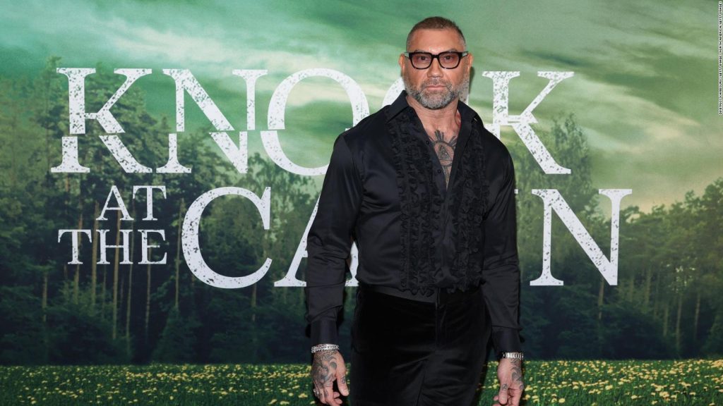 Dave Bautista se pregunta si su cara no ayuda para ganar un protagónico en comedia romántica