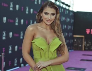 En fotos: La alfombra magenta de los Premios Lo Nuestro 2023 ????????