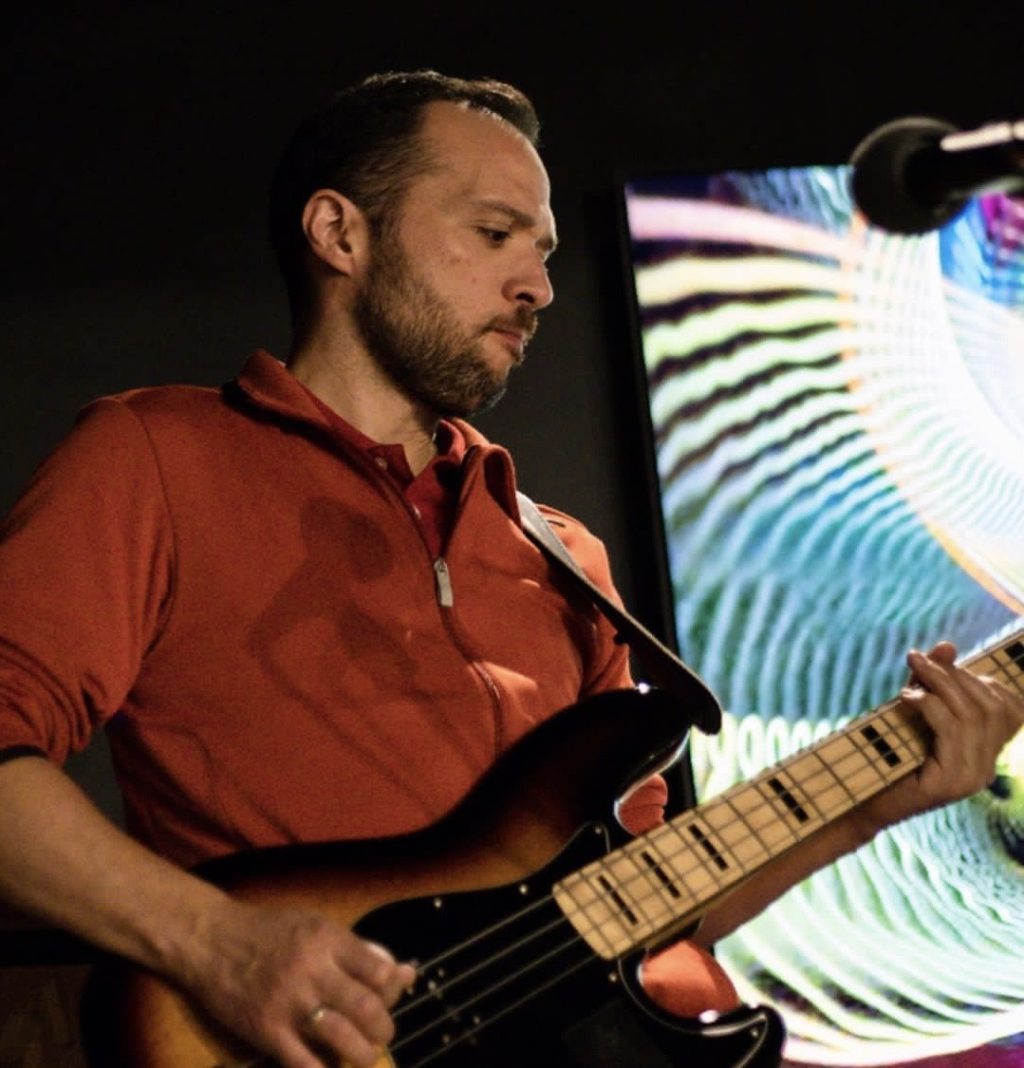 Adrián Caliman celebra 30 años de carrera musical con nueva producción ????????