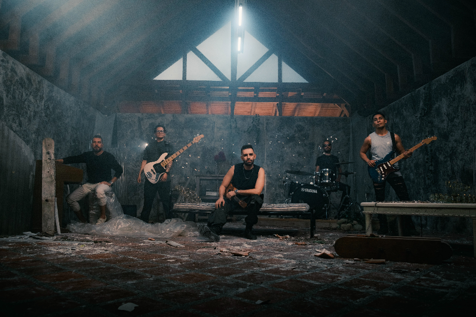Los Alkilados ahora son propietarios, y presentan su tan esperado álbum "Los dueños de la playa"