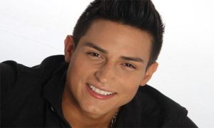 Critican a Aran de las Casas y la Melodía Perfecta por cantar en Miraflores (Imágenes)