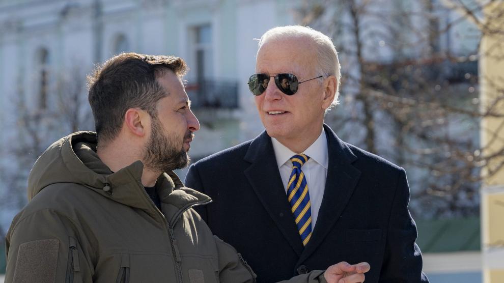 En medio de protestas Biden anuncia $460 millones más para Kiev