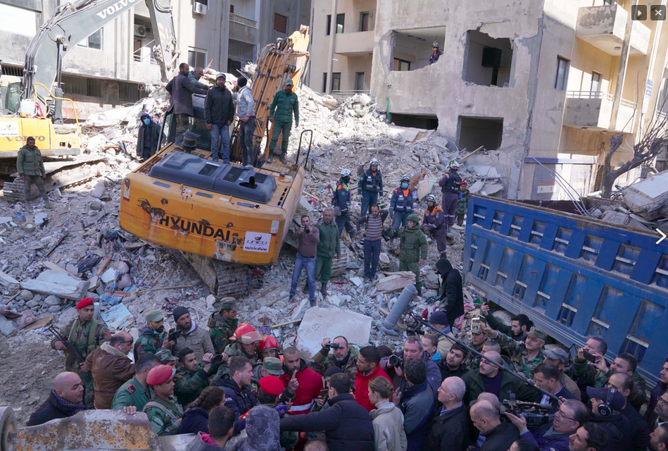 Presidente de Siria acude a zonas afectadas por los terremotos