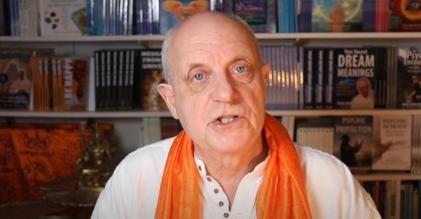 El vidente que predijo la muerte de la Reina Isabel lanzó un pronóstico aterrador