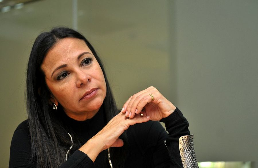 Las encuestadoras cobran para favorecer candidatos a Las Primarias con Maduro