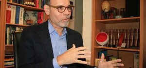 "La única manera de que la economía retome una senda de crecimiento de dos dígitos es que las negociaciones se aceleren"