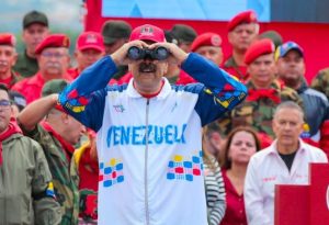 Maduro denuncia que disfrazados de chavistas lo quieren tumbar