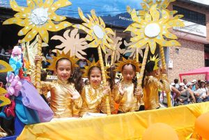Desfile Ferial de Mérida desbordó colorido y tradición 