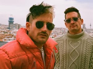 Los venezolanos Mau y Ricky actuarán en Premio Lo Nuestro