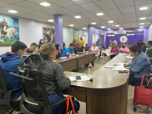 Establecen plan de trabajo para atender a comunidades en Plaza