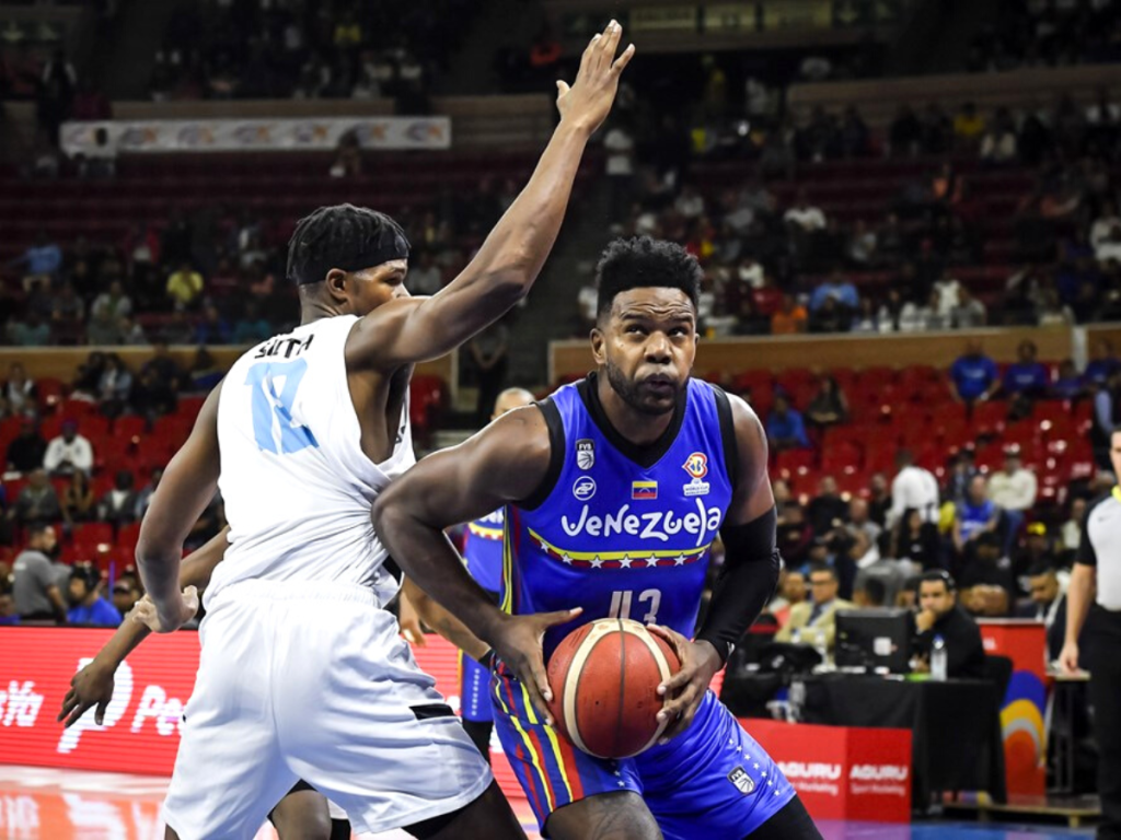 Venezuela cumplió y tiene un pie en el Mundial