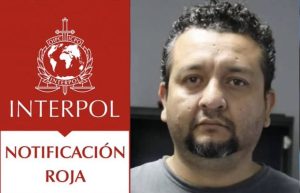 Un Pastor que violaba niños en Ecuador es buscado por la policía en Caracas