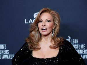 La icónica actriz Raquel Welch muere a los 82 años