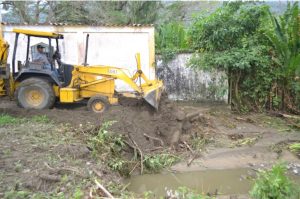 Atienden desbordamiento del río Mayorica en Yaracuy