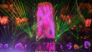 espectáculo de luces y DJ's en La Carlota