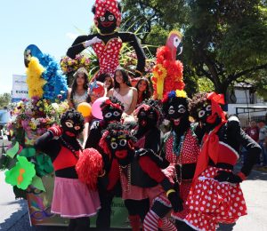 "Las negritas" llevaron su comparsa hasta Petare