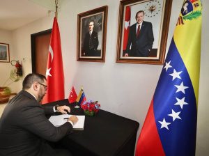 Canciller firmó Libro de Condolencias por víctimas de terremoto en Türkiye
