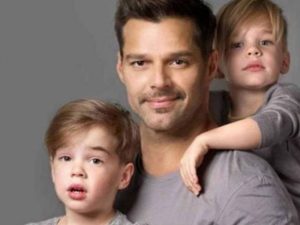¿Seguirá sus pasos artísticos? Así de grande está Valentino, uno de los hijos mayores de Ricky Martin