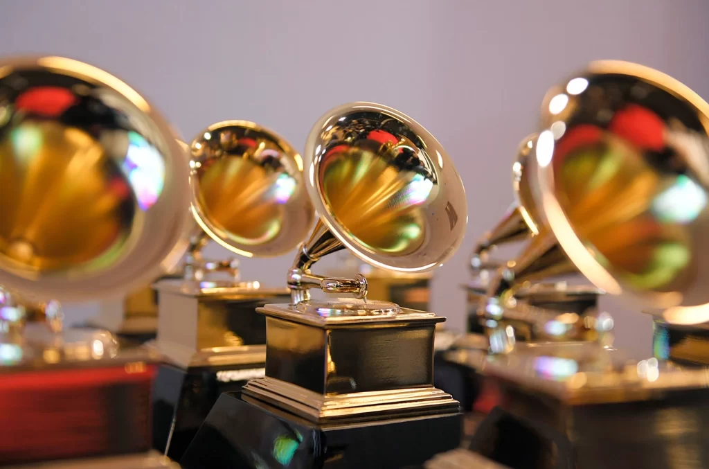 ¡Llegó el día! Los artistas se reúnen para celebrar una nueva edición de los Grammy [+Detalles]