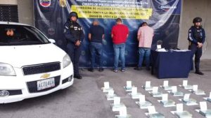 PNB incautó alijo de 21 panelas de cocaína del grupo criminal de alias El Garbys