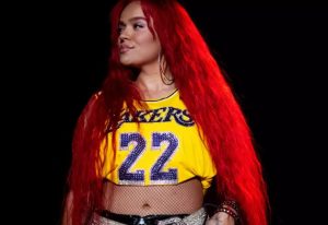 Karol G llegó a los 32 años de edad y presumió su nueva figura